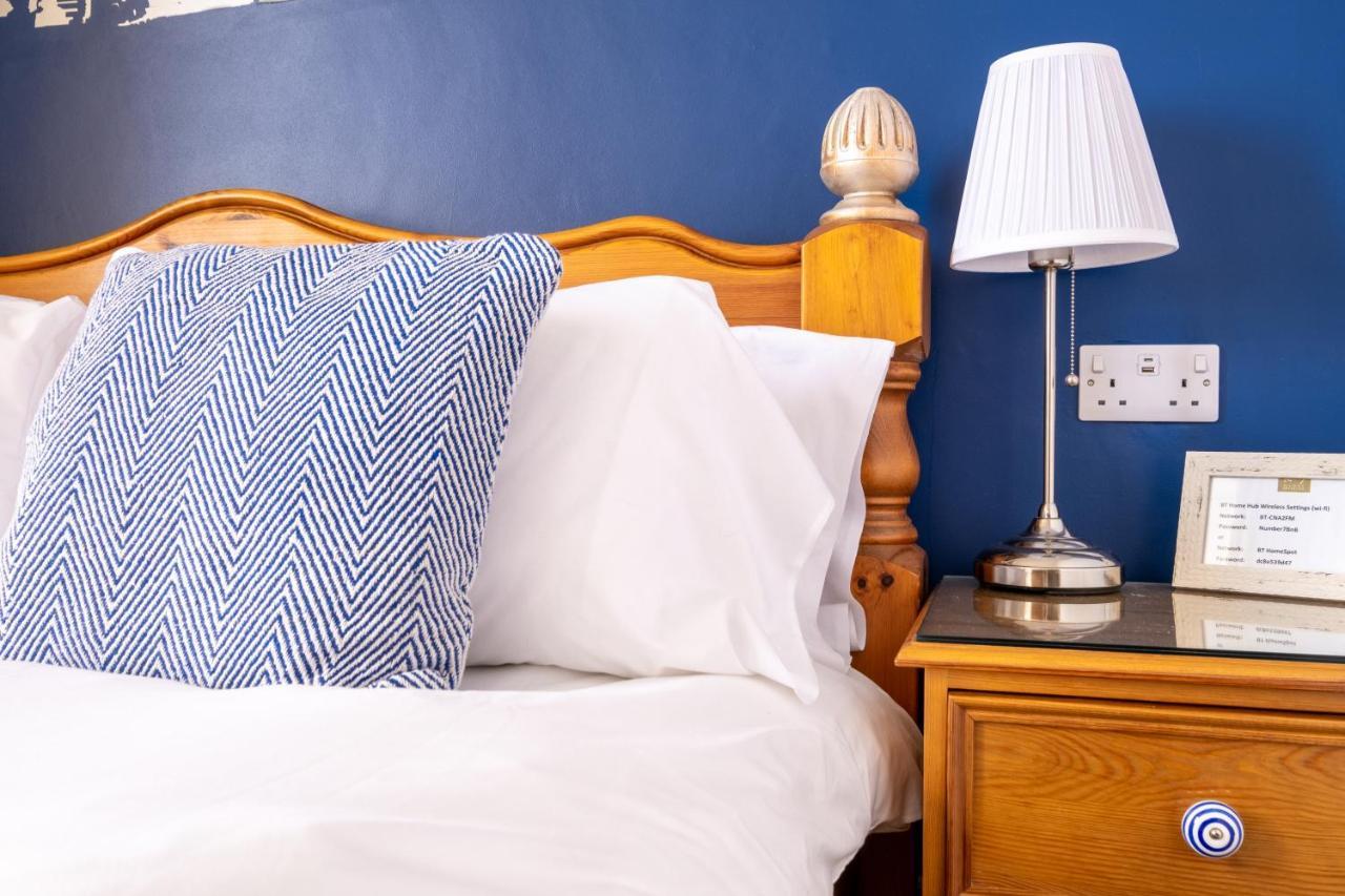Number 7 Guest House Вітбі Екстер'єр фото