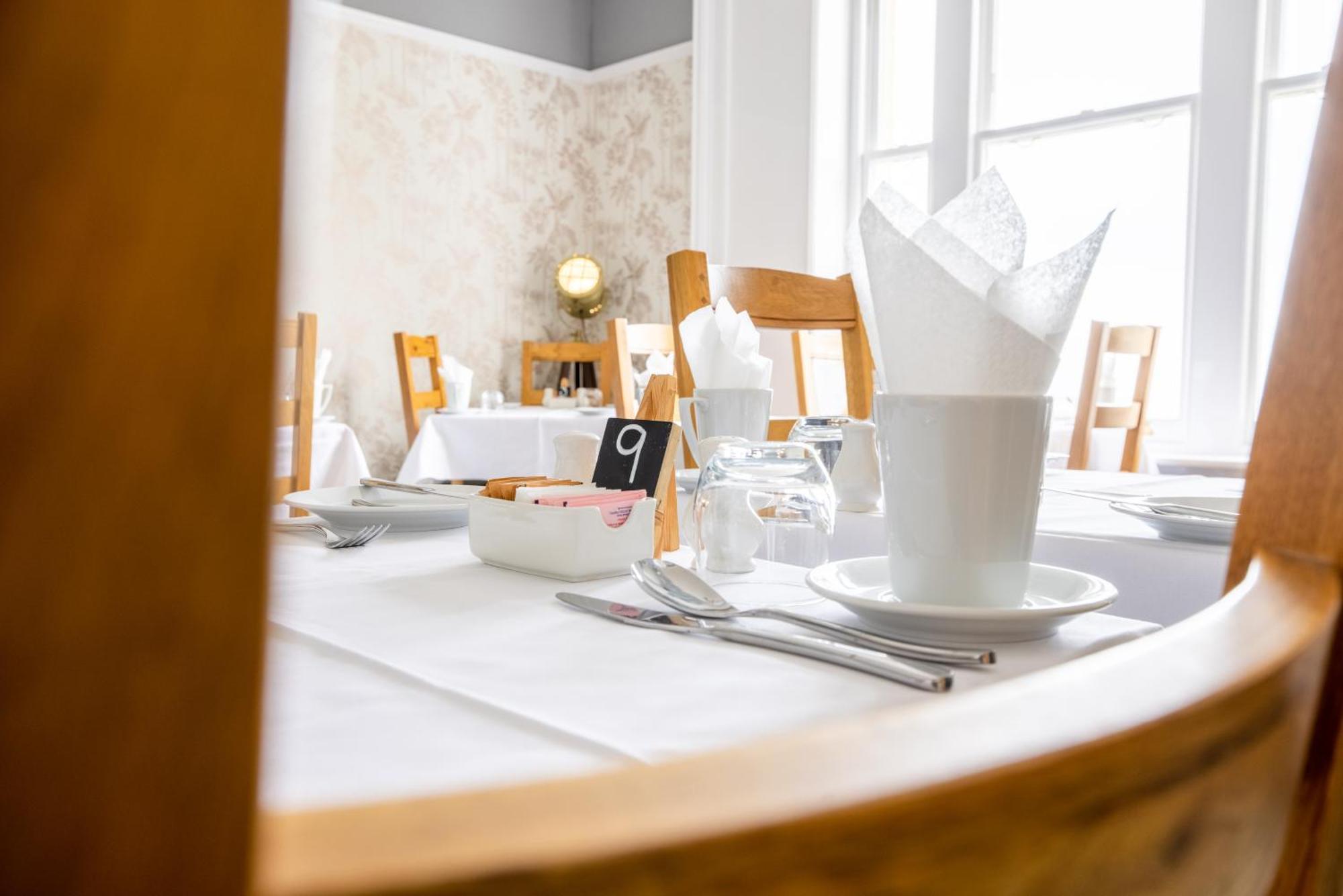 Number 7 Guest House Вітбі Екстер'єр фото