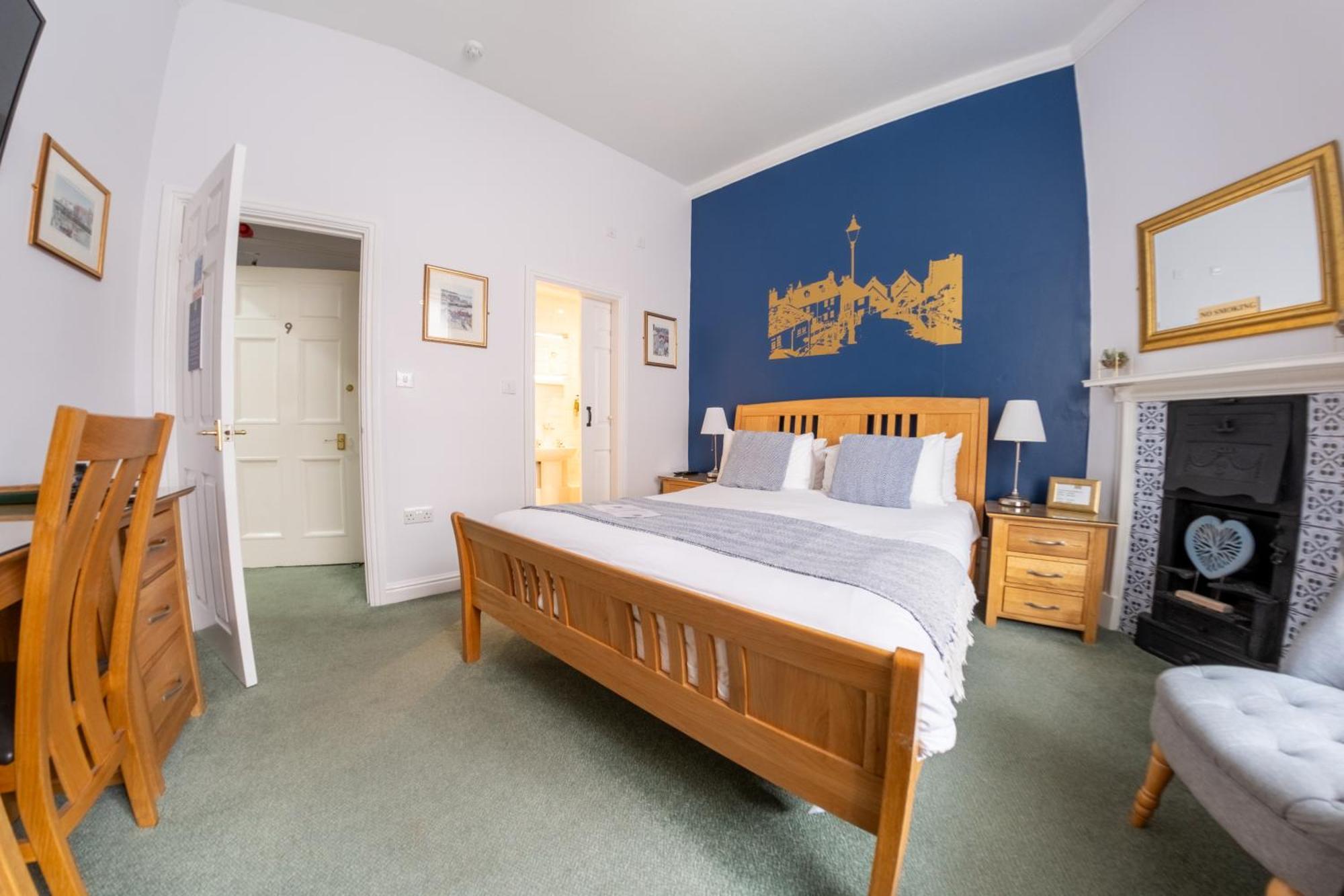 Number 7 Guest House Вітбі Екстер'єр фото